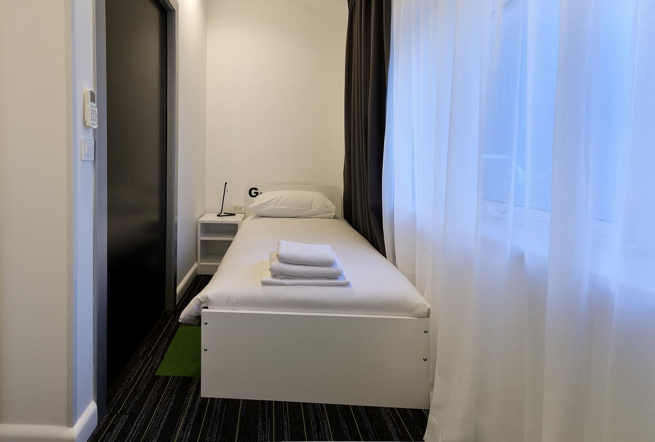365 For U Hostal
