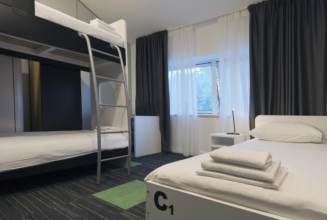 Hostal 365 For U *